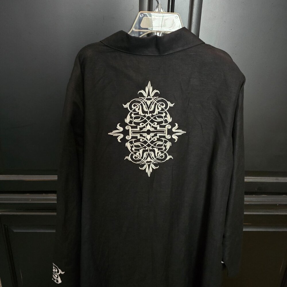 SALE! Linea  Blouse - Picture 5 of 5